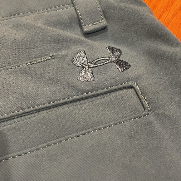 Under Armour Golf Shorts - Picture 7 of 7